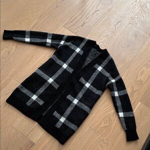 Banana Republic Women Plaid Black and White Open Sweater Cardigan. Petite XS.